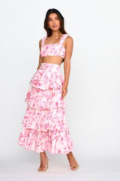 Suenito Tiered Frill Maxi Skirt Floral Pink by Selfie Leslie Style Maxi Skirt, Crop Top Styles, Bright Heels, Crop Top Pink, Maxi Skirt Style, Style Crop Top, Maxi Rok, Flowy Design, Happy Hours