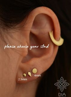 14K SOLID GOLD single circle stud earring - 2.5mm OR 4mm head diameter - SINGLE! Perfect for a variety of piercing locations: nostril / lobe / 3rd, 2nd hole earring / tragus / conch / helix / cartilage ---> Features: ♦ Material: Yellow 14k SOLID GOLD ( available also in rose gold, please convo me) ♦ Please choose size: 2.5mm OR 4mm circle diameter ♦ Wire thickness: Select your preference in the gauge at the top right of this page. available in 16/18/20/22 gauge = 1.2/1/0.8/0.6 mm. Gauge: the Minimalist 14k Gold Internally Threaded Cartilage Earrings, Minimalist Yellow Gold Round Cartilage Earrings, Dainty Hypoallergenic Round Nose Studs, Minimalist Yellow Gold Round Nose Studs, Tiny Yellow Gold Minimalist Piercings, Tiny Minimalist Yellow Gold Piercings, Minimalist Tiny Yellow Gold Piercings, Minimalist Round Internally Threaded Nose Studs, Minimalist Gold Hypoallergenic Cartilage Earrings