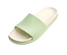 Watch out world: the all-time slide got a fresh new style for summer. Made with sugarcane-derived Sugarlite™, the Spencer LX Sugarlite™ boasts those much-loved odor-resistant, hand-washable qualities - with a smaller production greenhouse gas footprint to boot. Pretty sweet! | Native Shoes Spencer LX Sugarlite™ Slides in Fig Green/Bone White | Vegan The Spencer, Pool Slide, Native Shoes, Shoe Last, Shoe Boot Sandals, Bone White, Mens Shoes Boots, Boot Sandals, Boys Shoes