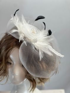 Indulge in timeless elegance with our Lightweight Fascinator Hat adorned with delicate faux feathers and intricate mesh flower detail. Crafted from a blend of mesh and faux feather materials, this hair clip epitomizes beauty without weighing you down. Experience unparalleled comfort as you gracefully navigate your special occasions; you'll hardly notice its presence atop your head. Radiate nobility and sophistication with every wear, as the exquisite faux feathers and mesh flower elevate your ensemble, exuding an air of refinement and charm. Perfect for various occasions, including photography sessions, costume parties, weddings, and tea gatherings, this fascinator hat lace gloves set promises to enhance your allure and captivate attention effortlessly. Looking for a memorable gift for you Tea Hat, Faux Feathers, Hat Tea Party, Tea Hats, Womens Tea, Veil Headpiece, Hat Wedding, Feather Hair Clips, Feather Hair