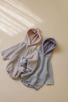 Introduce effortless charm and warmth to your baby's fall wardrobe with our Neutral-Colored Cozy Hoodie Bubble Romper. Designed for ultimate comfort and style, this versatile romper is perfect for the transitional weather of fall, offering a blend of practicality and subtle elegance. Features: Premium Soft Fabric: Mad Disney With A Toddler, Crisp Autumn, Autumn Days, Subtle Elegance, Cozy Hoodie, Bubble Romper, Fall Wardrobe, Sweatshirt Hoodie, Sales Gifts