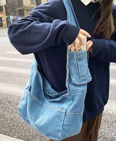 Denim Crossbody Bag, Preppy Bags, Tas Bahu, Denim Crossbody, Soft Pattern, Diy Vetement, Ladies Handbags, Populaire Outfits, Kleidung Diy