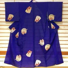 See through batwing vintage silk Furisode Kimono. Brighten up you day wearing this purple kimono or by hanging it as a display to enjoy everyday. Item: Dark Blue See through Kimono Robe No.ktm189 Size: M- L  /  L58.6inch (149cm), W25inch (64cm) Condition: Used, Very Good. Please check the photos. Need a Obi Sash? Find it here: https://www.etsy.com/shop/KimonoFujiyamarock?ref=seller-platform-mcnav§ion_id=13757607 Shop the entire collection https://fujiyamarock.etsy.com Ships FREE by Express DHL. Blue Kimono With Kimono Sleeves For Tea Ceremony, Traditional Blue Kimono For Tea Ceremony, Purple Kimono, Furisode Kimono, Obi Sash, Summer Kimono, Vintage Silk, Bat Wings, Dress Clothes For Women