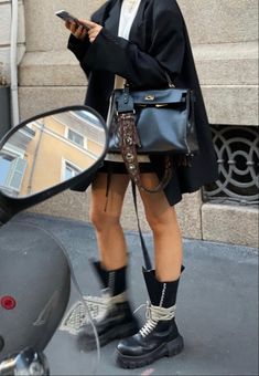 Ottolinger Street Style, Stile Kylie Jenner, Festival Looks, Mode Inspo, Jeans Boyfriend, Mode Inspiration, Looks Vintage, Fashion Killa, Look Cool