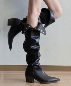 Fashion Splicing Chunky Knee Boots Black Faux LeatherMade of:-Faux Leather Upper.-Rubber sole- cushioned insole.1.96"/5cm Chunky Heel