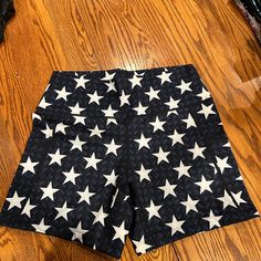 New Never Worn. Cvg 5” Shorts. Pockets On Either Side Blue Bottoms For 4th Of July, Short Length, Blue Short Length Bottoms For 4th Of July, Blue Shorts For 4th Of July, Constantly Varied Gear, Shorts Athletic, Athletic Shorts, Blue And White, Womens Shorts, Blue