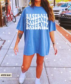 Baseball Unisex Shirt Comfort Colors® Softball Tshirt Baseball Mom Game Day Tee Retro Baseball Mama Oversized T-Shirt Baseball Sports Shirt Baseball Season  Shop all The June Kind - https://www.etsy.com/ca/shop/TheJuneKind? ---------- Please read before placing your order -------------- 1. This apparel is GENDER NEUTRAL / UNISEX. The relaxed fit is flattering for all bodies. 2. Refer SIZE CHART for measurements. Upsize for oversized looks. 3. This listing for Comfort Colors 1717 Unisex 100% cott Summer Game Day T-shirt With Text Print, Sporty Oversized T-shirt For Game Day, Graphic Tee T-shirt With Team Name For Summer, Varsity Style Relaxed Fit Crew Neck T-shirt, Oversized Graphic Tee For Game Day, Sporty Oversized Tops With Letter Print, Oversized Varsity Tops For Sports, Oversized Sporty T-shirt For Game Day, Sporty Crew Neck Soft-washed T-shirt