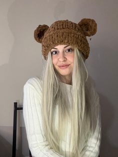 Bear ears beanie includes visible chain and rings. It can be made in any color and size desired. It is completely handmade. You can check my store for all my original designs. Teddy Bear Hat, Ballet Boys, Bear Hat, Bear Ears, Skull Cap Beanie, Skull Cap, Winter Hat, Caps Hats, Original Designs