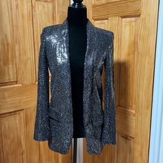 Perfect For Holiday Party And New Year’s Eve. Shiny Black And Silver Sequin Blazer. Metallic Winter Party Outerwear, Metallic Outerwear For Winter Party, Metallic Outerwear For Party In Winter, Metallic Sequined Outerwear For Party, Metallic Sequined Party Outerwear, Metallic Sequin Party Outerwear, Glamorous Winter Cardigan For Night Out, Glamorous Evening Winter Cardigan, Glamorous Evening Cardigan For Winter