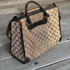 House Of Gucci 40’s Collectibles House Of Gucci, Gucci Bags, Gucci Bag, Bag Lady, Collectibles, Gucci, Women Shopping, Color