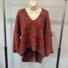 Never Worn Fp Knit Pancho Size Sm Rust Red Free People Sweaters, Free People Sweater, Shrug Sweater, Ponchos, Rust, Free People, Sweaters For Women, Knitting, Red