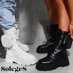 Chunky Platform Boots and Chunky Pouch Best Ankle Boots, Kasut Wanita, White Platform Shoes, Platform Boots Chunky, Popular Boots, Army Boots, Women Platform Shoes, Rosa Parks, Martin Boots