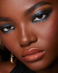 Ash K Holm, Jewel Tone Makeup Looks, Jewel Tone Makeup, Woc Makeup, Dag Make Up, Elegantes Makeup, Mekap Mata, 20 Makeup, Flot Makeup