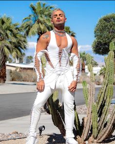 Gay Costume, Rave Outfits Men, Techno Outfit, Men Moda, Gender Fluid Fashion, High Fashion Men, Drag King, Genderless Fashion, Gay Outfit