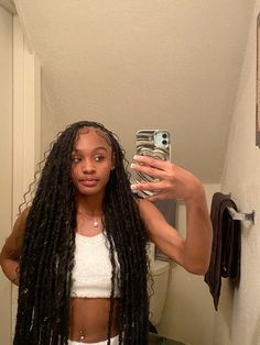 Soft Locs Hairstyles Black Women, Braid Hairstyles For Black Women Long, Butterfly Locs 30 Inch, Knotless Locs With Curls, Indie Locs With Curls, Instant Locs With Extensions Curly Ends, Cute Ways To Style Soft Locs, Boho Locs Styles, Soft Locs Bohemian