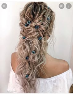 Boho Wedding Hairstyles, Bohemian Wedding Hair, Boho Bridal Hair, Prom Hair Down, Boho Wedding Hair, Wedding Hair Styles, Wedding Hair Inspiration, Wedding Hair Makeup, Braided Hairstyles For Wedding