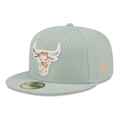 the chicago bulls new era 59fifty fitted hat in light blue with an orange bull