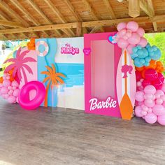 Barbie Beach Party Ideas, Barbie Outdoor Party, Barbie Swim Party, Barbie Surfboard, Barbie Malibu Birthday Party, Barbie Decorations Birthday, Malibu Barbie Party