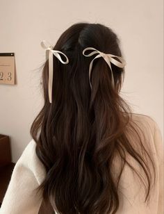 Bow Hairstyle, Ribbon Hairstyle, Ribbon Hair, Dream Hair, Hairstyles For School, Aesthetic Hair, Hairstyles Haircuts, Trendy Hairstyles