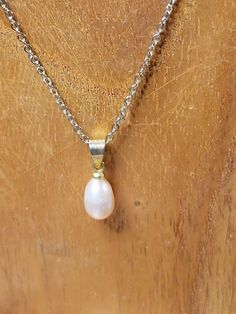 Ivory Fresh Water Pearl Drop Pendant with 18K Gold Plated Bail & 18" Chain | eBay Pearl Drop Pendant, Pearl Drop Necklace, Fresh Water Pearl, Fine Jewellery Necklace, Drop Necklace, Drop Pendant, Fashion Jewelry Necklaces, Pearl Drop, Fashion Watches