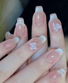 Nail Ideas Asian Style, Douyin French Nails, Nail Pearl Design, Krystal Oh Nails, Nail China Style, Short Douyin Nail, Cute Asian Nails, Nail Korean Style Cute, Korean Nail Art Short Nails