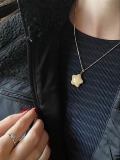 Ring Necklace Aesthetic, Stargirl Necklace, Downtown Necklace, Star Necklace Aesthetic, Downtown Jewelry, Star Piercing, Necklace Coquette, Downtown Style, Star Necklaces