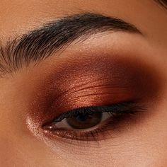 Rust Brown Eye Makeup, Orange Bronze Eyeshadow, Eye Shadow For Red Lipstick, Copper Eyeshadow Brown Eyes, How To Wear Green Eyeshadow, Long Face Makeup Looks, Western Look Makeup, Urban Decay Metal Mania Looks, Pirate Eyeshadow