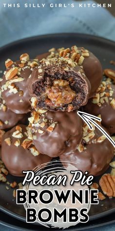 Pecan Pie Brownies, Pecan Pie Filling, The Best Dessert, Brownie Desserts, Pecan Recipes, Melted Chocolate, Best Dessert, Think Food