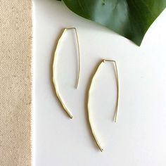 Leila Linear Earrings Haitian Metal Art, Free In French, Free Earrings, Glass Gifts, Journal Gift, Women Artisans, Simple Earrings, Top Gifts, Mens Fragrance