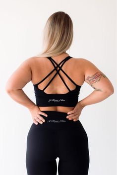 Strappy Sports Bra With Built-in Bra, Athleisure Strappy Sports Bra With Built-in Bra, T-back Sports Bra With Medium Bust Support For Yoga, Compressive T-back Activewear For Workout, Fitted Athleisure Sports Bra With Strappy Design, Functional Activewear With Built-in Bra And Cross Back, Functional T-back Sports Bra For Workout, Strappy Fitted Activewear For Training, Fitted Strappy Activewear For Training