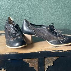 Black Faux Leather And Lace Oxford Heels, Never Worn Oxford Heels, Shoes Lace, Womens Oxfords, Black Faux Leather, Black Tan, Leather And Lace, Black And Tan, Shoe Laces, Shoes Women Heels