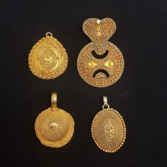 Hand made in Mauritania. Very neat work and Great decoration. Raw silver pendants. Paralyzed in yellow gold. Old and rare. In good condition and fast shipping. *weight: 18 gram If there is any other question sand me a message and i will be very happy to answer it as son as possible. Visit my store: https://www.etsy.com/fr/shop/Berberjewelery Neat Work, Silver Pendants, Pendant Necklaces, Morocco, Silver Pendant, Antique Silver, Jewelry Necklace Pendant, Silver Jewelry, Etsy Accessories