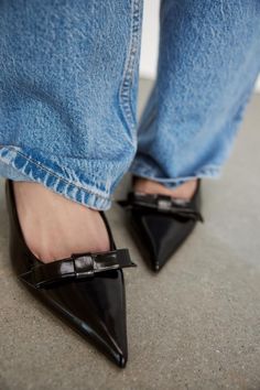 BOW TRIM SATIN EFFECT HEELED SHOES - Black | ZARA United States Office Shoes For Women, Sepatu Pump, Zara Australia, Office Shoes, Slingback Shoes, Slingback Heel, Slingback Pump, High Heel Sandals, Womens Heels