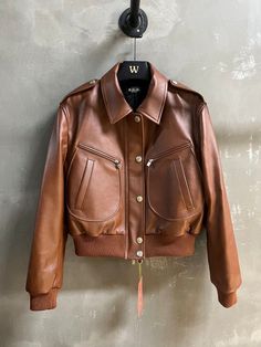 Womens Motorcycle Fashion, Leather Hoodie, Biker Aesthetic, All Black Fashion, Chic Leather, Motorcycle Style, Fashion Project, Women's Jackets, Cool Jackets