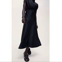 Nwt High Waist A-Line Fit Front Hidden Zipper & Hook Closure Sleek Summer Skirt For Workwear, Sleek Spring Midi Skirt, Sleek Evening Skirt For Spring, Elegant Zara Midi Skirt, Zara Formal Skirt For Spring, Chic Zara Evening Skirt, Zara Evening Midi Skirt, Zara Black Evening Skirt, Midi Satin Skirt