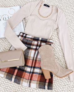 Outfits With Plaid Skirts, Plaid Skirt Outfits, Lulu Outfits, Red Plaid Skirt, Winter Skirt Outfit, Skirt Outfit, Plaid Skirt, Plaid Skirts