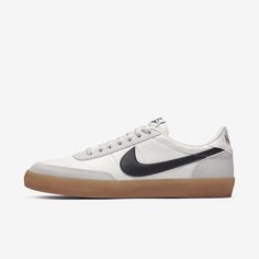 Inspired by the original low-profile tennis shoes, the Nike Killshot 2 updates the upper with various textured leathers to create a fresh look. From soft suedes to smooth leathers with the perfect sheen, it's courtside attitude with a modern touch. To prove you're on top, the rubber gum sole adds the cherry on bottom. White Shoes Sneakers, Black And White Sneakers, Mens Nike Shoes, Everyday Shoes, Mens Lifestyle, Tenis Casual, Boy Shoes, Skate Shoes, Mens Trainers