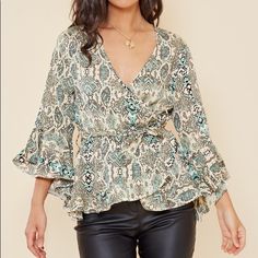 Print Frill Sleeve Vneck Top V-neck Printed Tops For Brunch, Printed V-neck Top For Brunch, Frill Sleeves, V Neck Tops, No Frills, Sleeve Top, Top Blouse, Blouses, Womens Tops