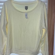 Brand New With Tags French Terry Cloth On Outside Of Sweatshirt Gap Crew Neck Tops For Fall, Gap Everyday Fall Tops, Gap Everyday Tops For Fall, Gap Long Sleeve Relaxed Fit Sweatshirt, Gap Tops For Everyday Fall Wear, Gap Relaxed Fit Long Sleeve Sweatshirt, Everyday Gap Tops For Fall, Gap Cotton Spring Sweater, Gap Cotton Sweater For Spring