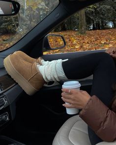 Uggs Fall Aesthetic, Cozy Fall Outfits With Uggs, Comfy Fall Outfits With Uggs, Platform Ugg Mini Boots Outfit, Uggs Boots Platform, Leg Warmer And Boots, Uggs With Leg Warmers Brown, Styling Mini Platform Uggs, Brown Platform Uggs Outfit