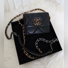 Has Certificate Of Authenticity Purse Bag And Box Also Original Receipt Of Purchase Small Leather Wallet, Certificate Of Authenticity, Chanel Bags, Gigi Hadid, Purse Bag, Chanel Bag, Windsor, Leather Wallet, Beauty Hacks