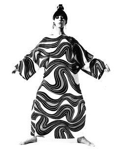 1960's fashion Peggy Moffitt wearing Rudi Gernreich 1967 Sixties Fashion, 1960s Fashion, Mad Max, 60s Fashion, Blade Runner