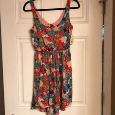 Cute Dress With Pretty Floral Print. Tie With Opening On Back. Slightly Longer In Back Than Front. Long Sleeve Navy Dress, Beautiful Cocktail Dresses, White Floral Midi Dress, Midi Pencil Dress, Lane Bryant Dresses, York Dress, Cap Dress, Black Sleeveless Dress, Pink Midi Dress