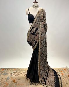 Black Saree Wedding, Black Sari, Best Indian Wedding Dresses, Beautiful Black Dresses, Desi Fashion Casual