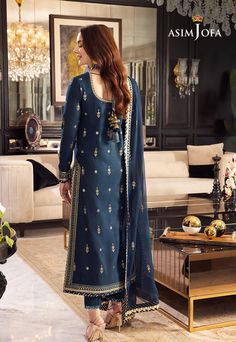 Asim Jofa AJRN-10 Rang-E-Noor Collection Original brand suit fabric and photography lite diffrance in actual print. Latest Traditional Dresses, Pakistani Dresses Party, Pakistani Boutique, Wedding Dresses Indian, Pakistani Designer Clothes, Asim Jofa, Green Thread, Indian Sarees Online, Readymade Saree