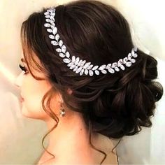 Luxury Bridal Crystal Hair Piece Comb Brand New Silver Color Description In Photos Above Comment Down Below For More Info Long Hair Vine, Beautiful Bridal Hair, Flower Hair Band, Accessories Classy, Chic Hair, Peinados Recogidos, Crystal Headband, Luxury Bridal, Wedding Stage