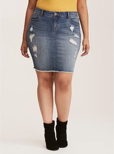 Plus Size Denim Skirt - Distressed Light Wash, MEDIUM BLUE WASH Midi Skater Skirt, Make Up Studio, Jean Skirts, Mini Skater Skirt, Overall Skirt, Peplum Tops, Distressed Denim Skirt, Curve Fashion, Knit Midi Skirt