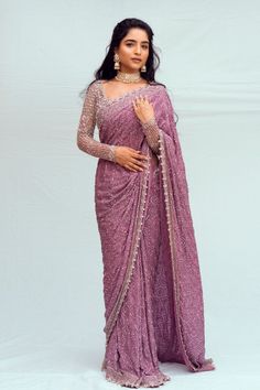 Saree For Reception Brides, Wedding Half Sarees, Reception Saree Look, Reception Saree For Bride, Bridal Lehenga Wedding, Indian Dress Up, Reception Saree, Long Frock Designs, Half Sarees