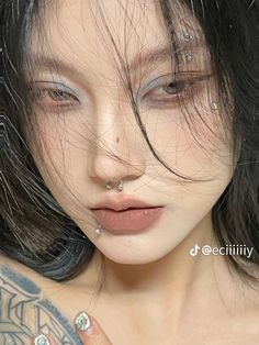 Asian Makeup Looks Hooded Eyes, Downturned Asian Eye Makeup, Edgy Makeup Asian Eyes, Douyin Eye Makeup Monolid, Monolid Goth Makeup, Doll Eye Makeup, Pinterest Makeup, Lots Of Makeup, Ethereal Makeup