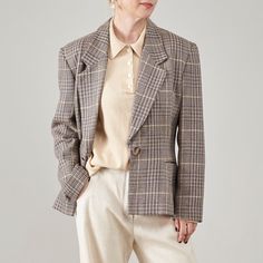 "Elevate your wardrobe with this luxurious  wool & silk Tweed Jacket for Women, that fits sizes S to M. Crafted from a premium blend of materials, this jacket boasts a composition of 72% wool, 26% silk, and 2% lurex, ensuring both comfort and style. The lining is meticulously made from 52% acetate and 48% viscose, providing a smooth and comfortable fit. This elegant blazer is designed for formal occasions, featuring golden lurex details that add a touch of sparkle and sophistication, amazing gift for old money aesthetics enthusiasts.  Its lovely beige taupe plaid print exudes elegance, making it the perfect blazer to dress up any outfit. Whether you're attending a business meeting or a formal dinner, this jacket will surely make a statement. IN excellent condition SIZE & FIT Size on tag: 3 Beige Tweed Blazer For Business, Beige Tweed Blazer Single Breasted, Beige Tweed Jacket With Lapel Collar For Work, Beige Tweed Blazer With Notch Lapel, Beige Wool Tweed Jacket With Lapel Collar, Plaid Wool Tweed Jacket For Office, Tailored Beige Tweed Jacket With Lapel Collar, Beige Tweed Blazer For Fall, Fall Beige Tweed Blazer